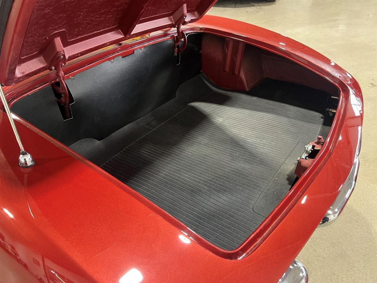 1962 Chevrolet Corvette 327 V8 | Air Conditioning Photo