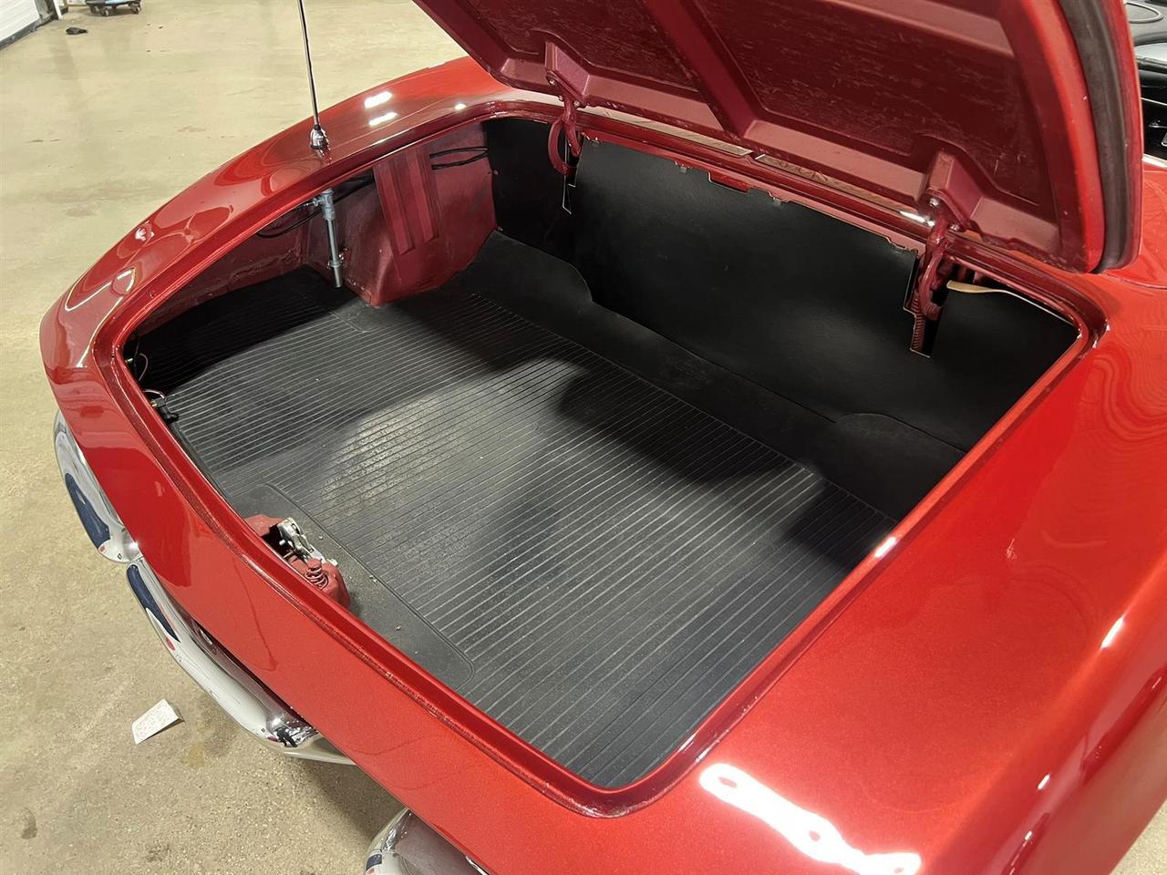 1962 Chevrolet Corvette 327 V8 | Air Conditioning Photo