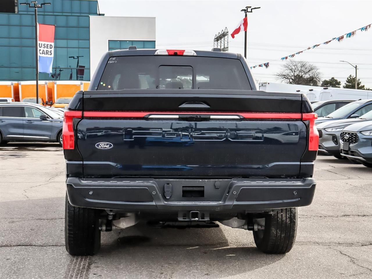 2025 Ford F-150 Lightning Lariat Photo4