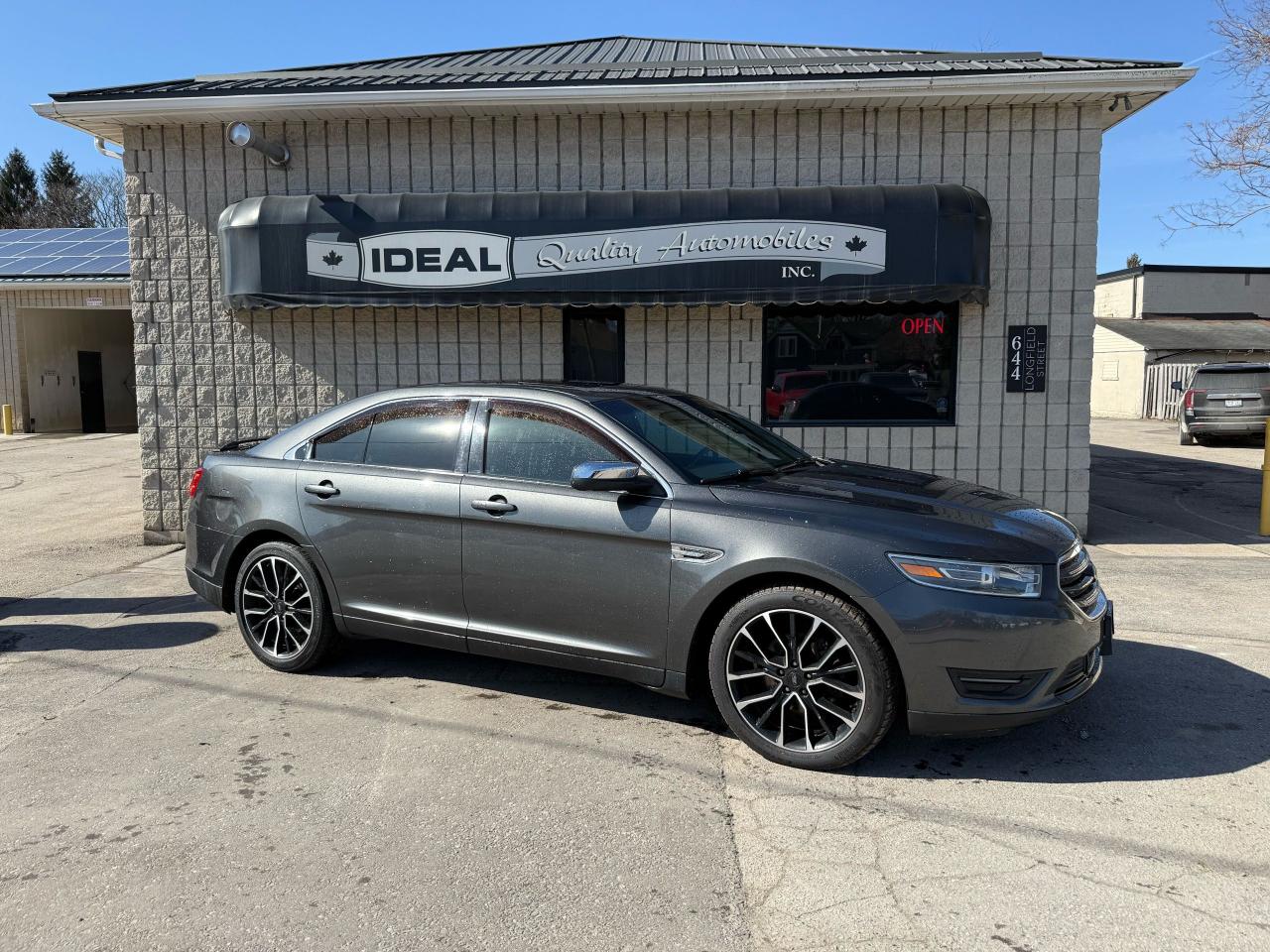 Used 2019 Ford Taurus LIMITED for sale in Mount Brydges, ON