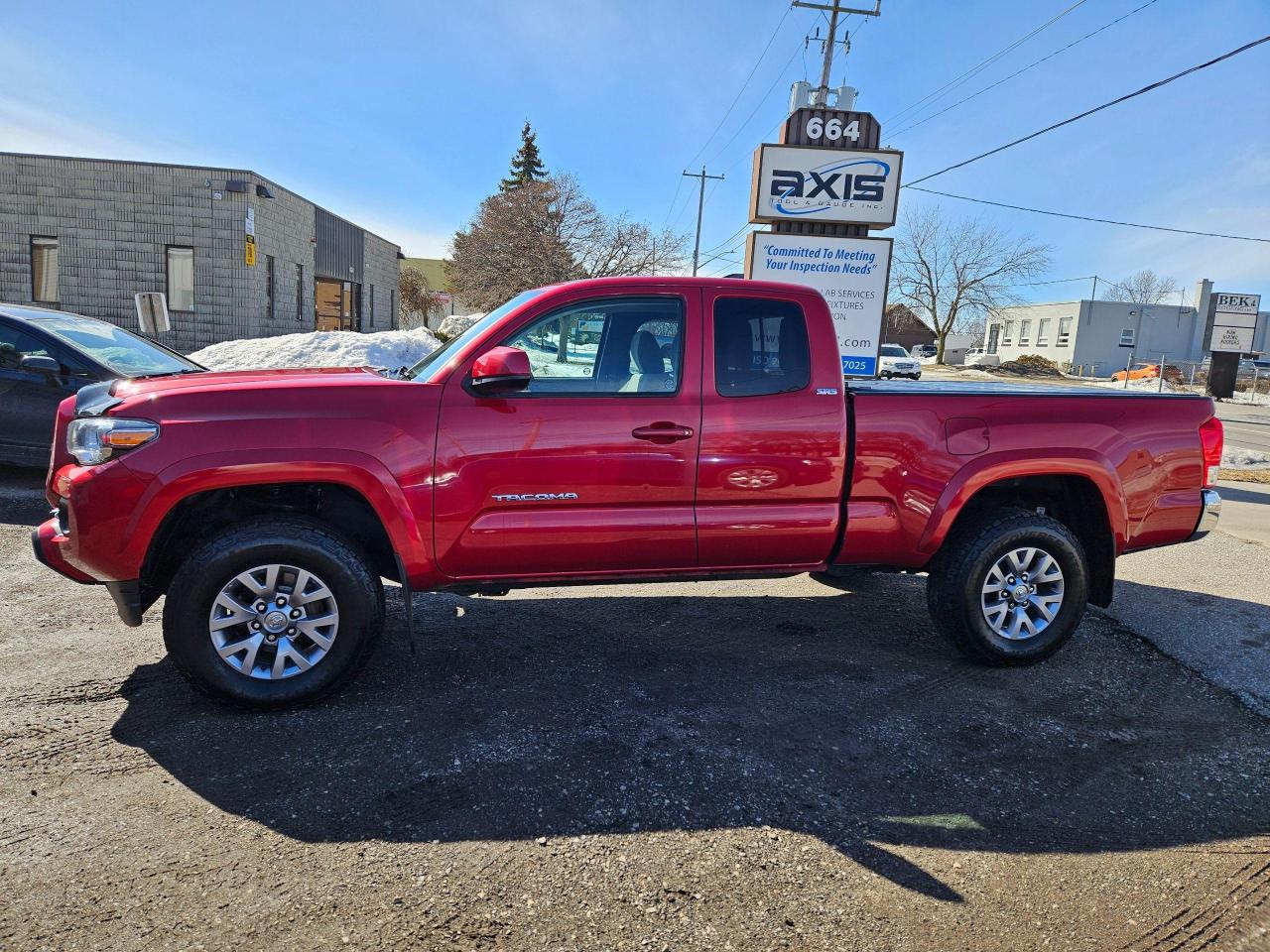 2017 Toyota Tacoma SR5 - Photo #3