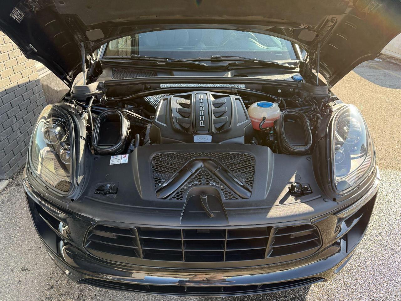2018 Porsche Macan GTS AWD - Photo #11