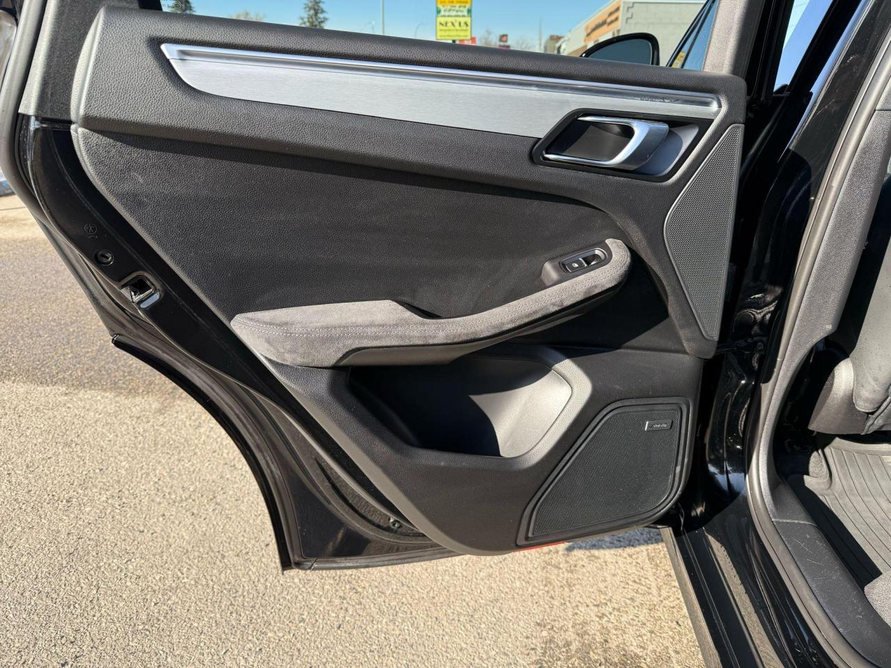 2018 Porsche Macan GTS AWD - Photo #12