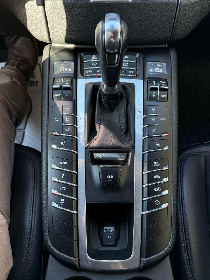 2018 Porsche Macan GTS AWD - Photo #24