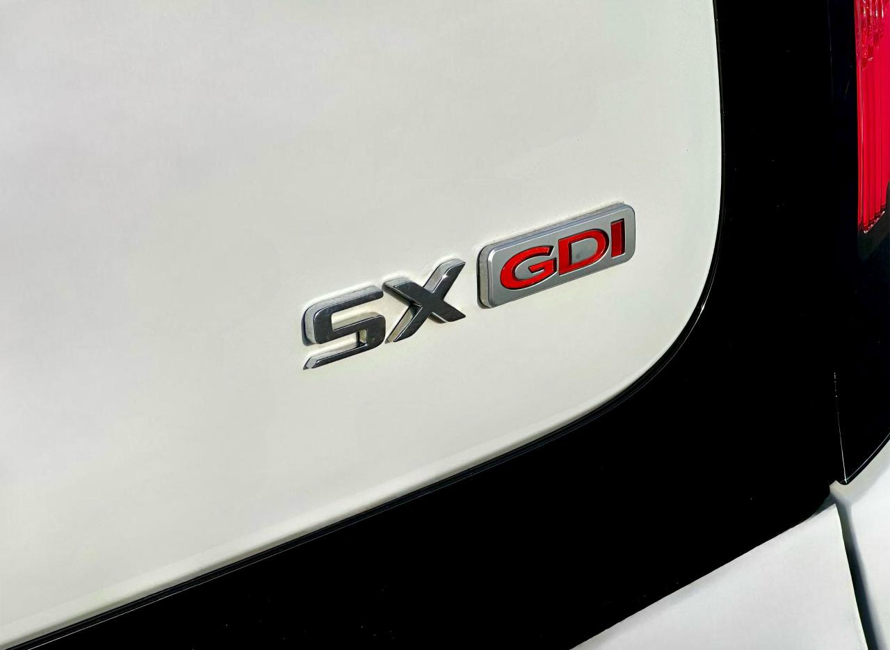 2015 Kia Soul SX Photo4