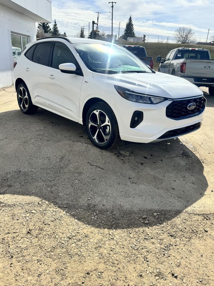 2023 Ford Escape ST-Line Select Photo1