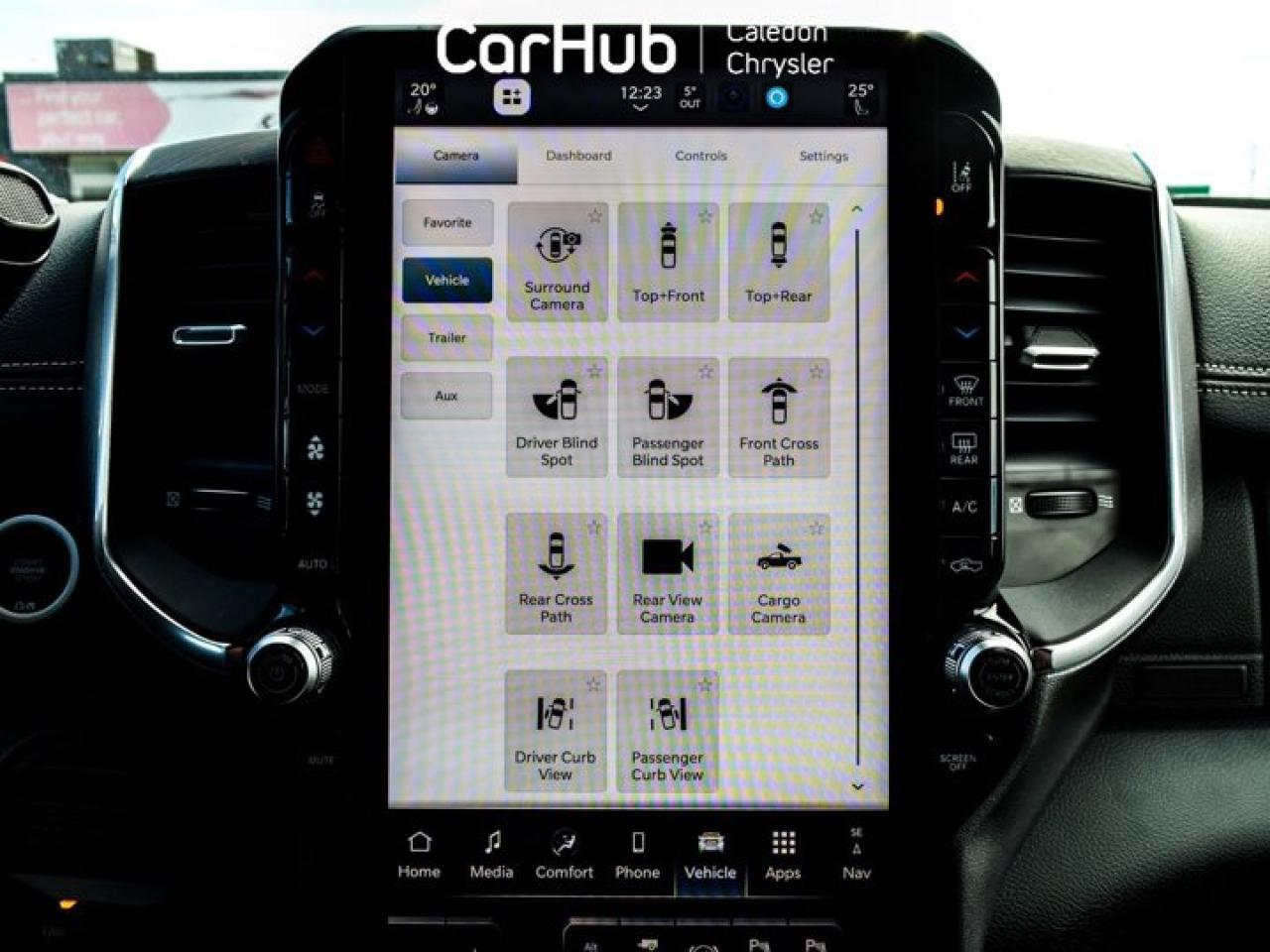 2025 RAM 2500 Laramie 4x4 Mega Cab 6'4" Box Sunroof Diesel 14.4"Display Photo