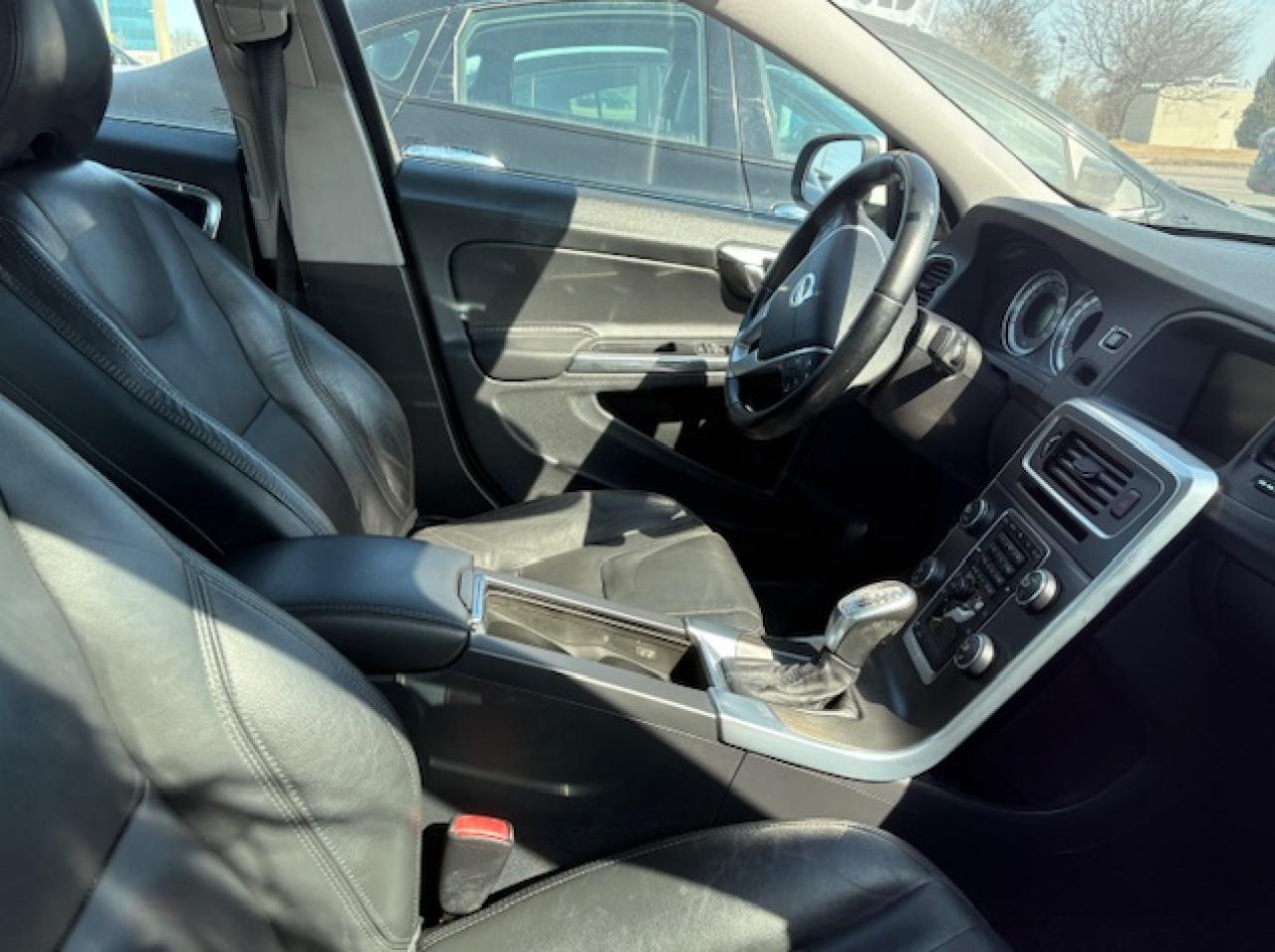 2013 Volvo S60 T6 AWD Photo2