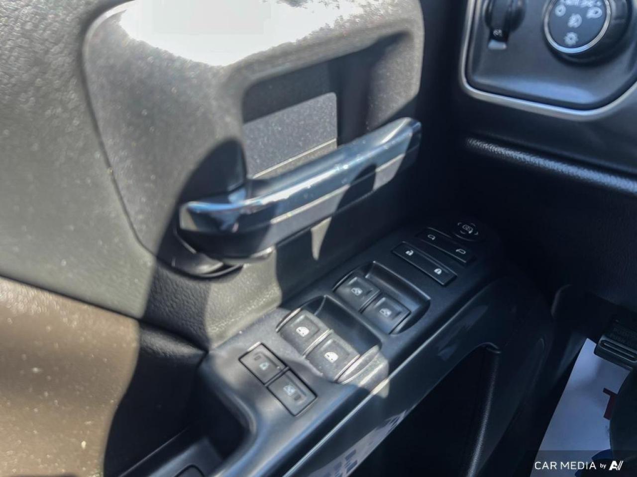 2017 Chevrolet Silverado 1500 LT / CREW CAB / 4WD / REVERSE CAM / NO ACCIDENTS - Photo #15