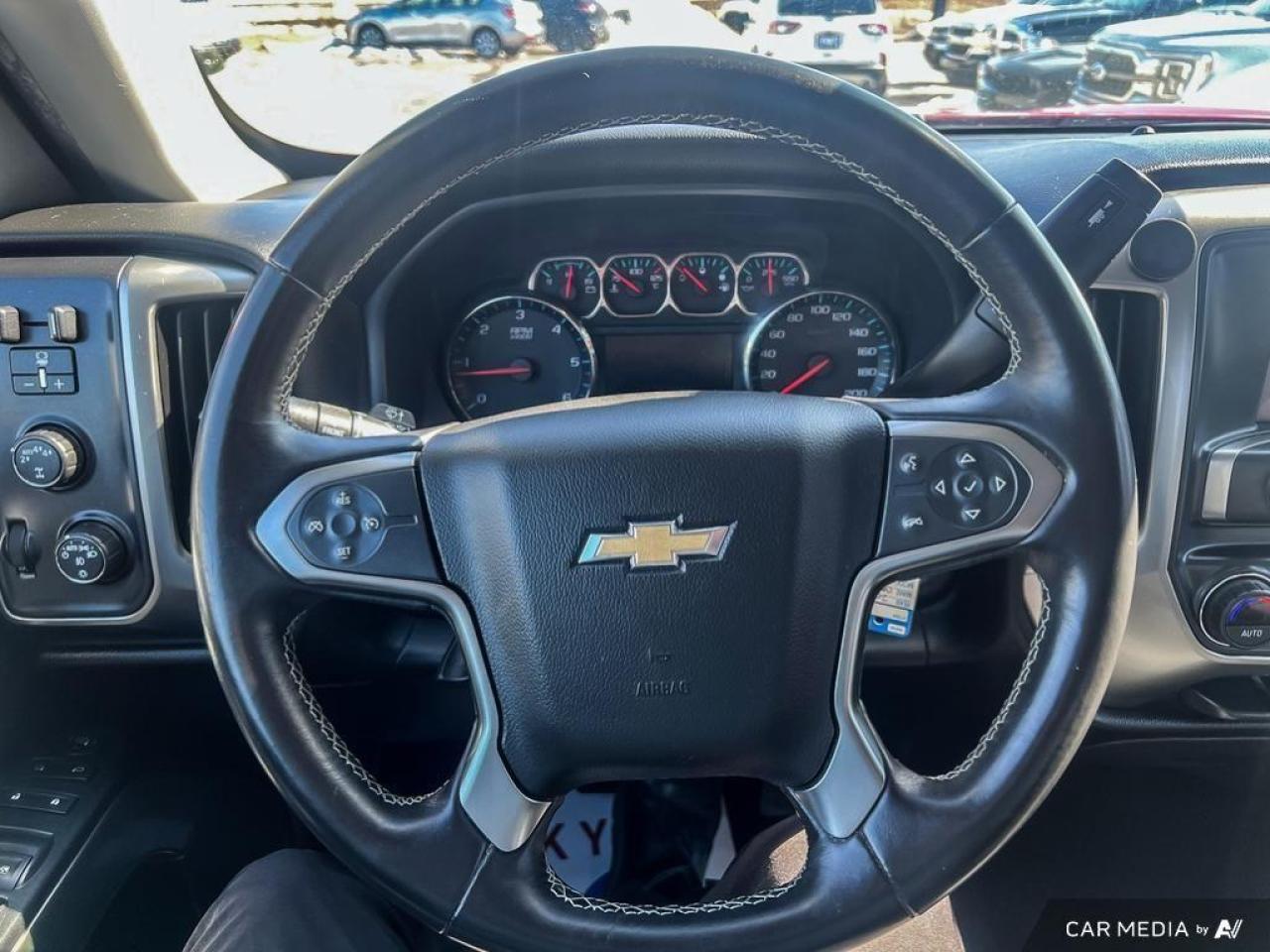 2017 Chevrolet Silverado 1500 LT / CREW CAB / 4WD / REVERSE CAM / NO ACCIDENTS - Photo #20