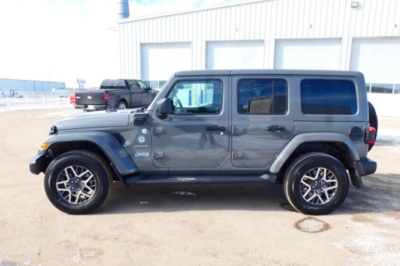 2021 Jeep Wrangler Unlimited Sahara Hybrid 4xe 4x4 w/Htd L,NAV, BUC