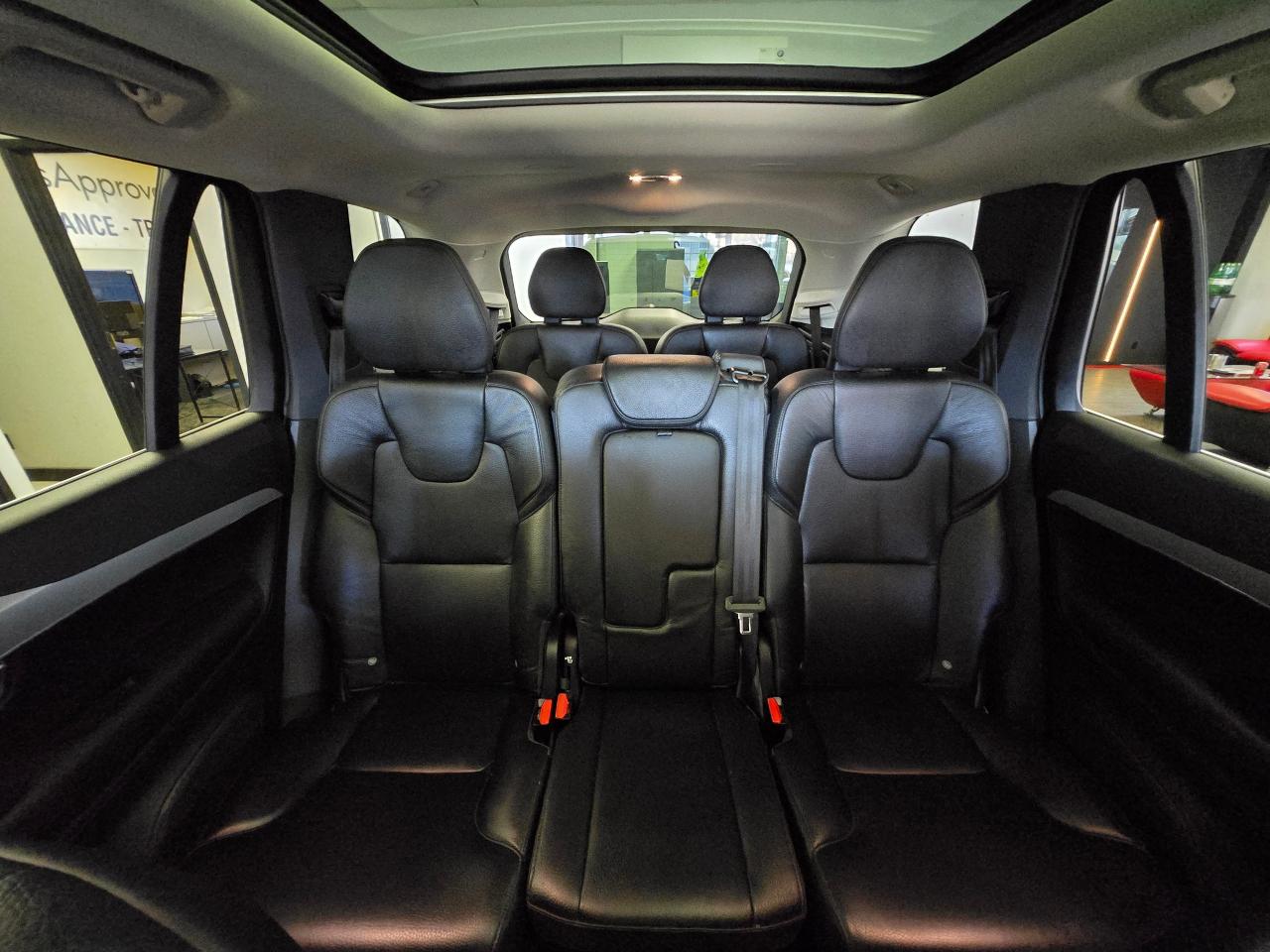 2020 Volvo XC90 T8 Momentum | ALL CREDIT ACCEPTED!! - Photo #19