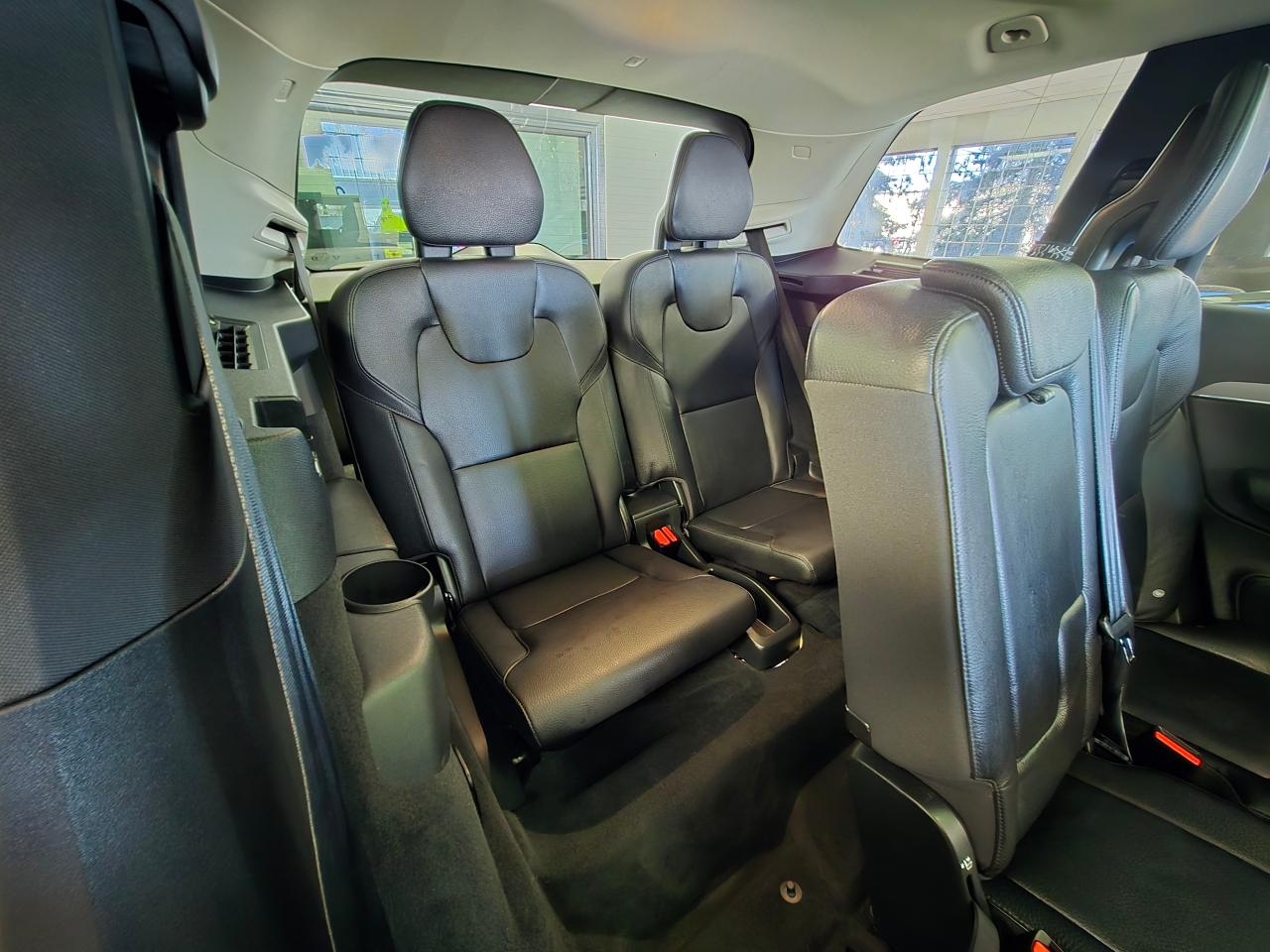 2020 Volvo XC90 T8 Momentum | ALL CREDIT ACCEPTED!! - Photo #21