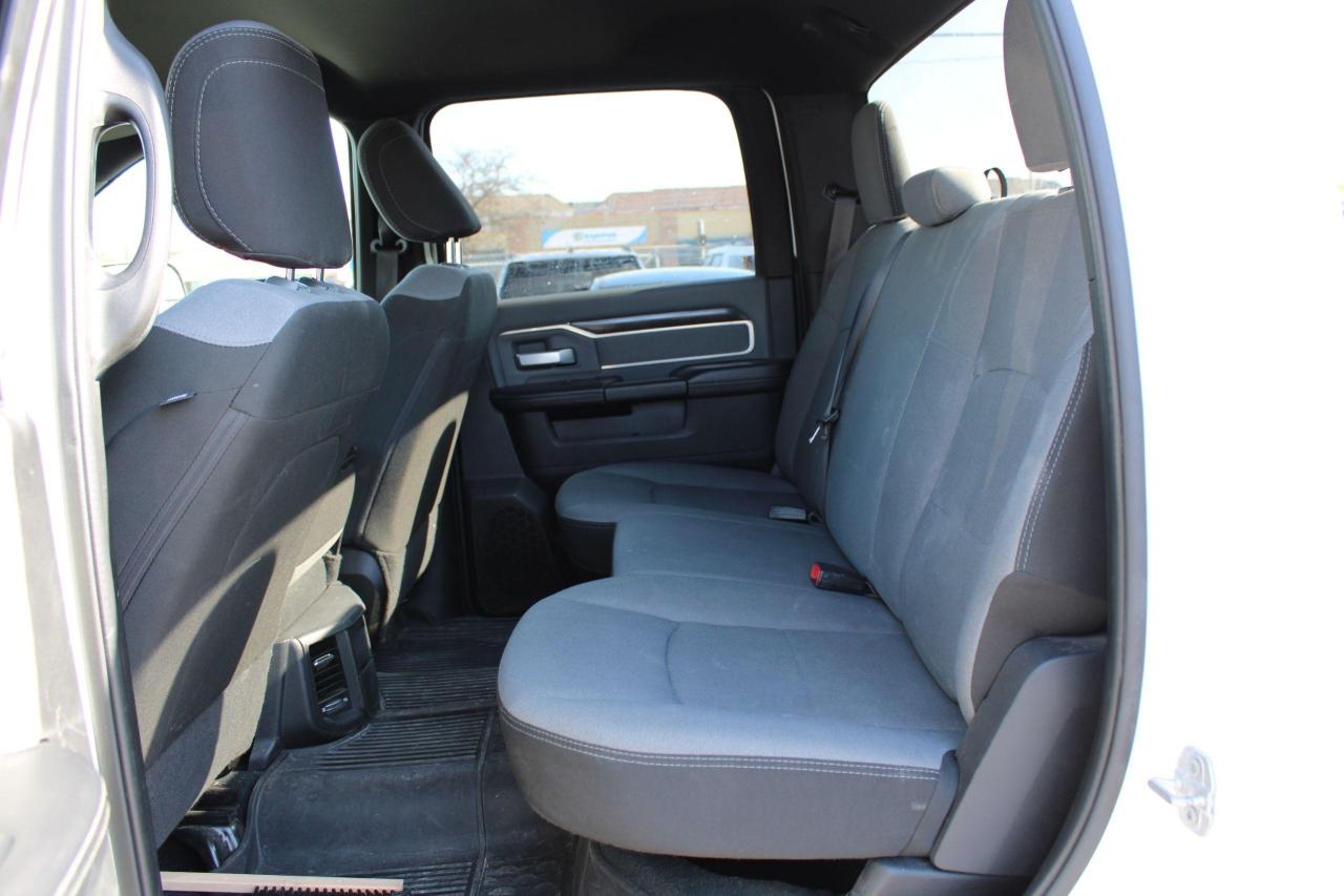 2022 RAM 2500 Big Horn 4x4 Crew Cab 6'4" Box - Photo #16
