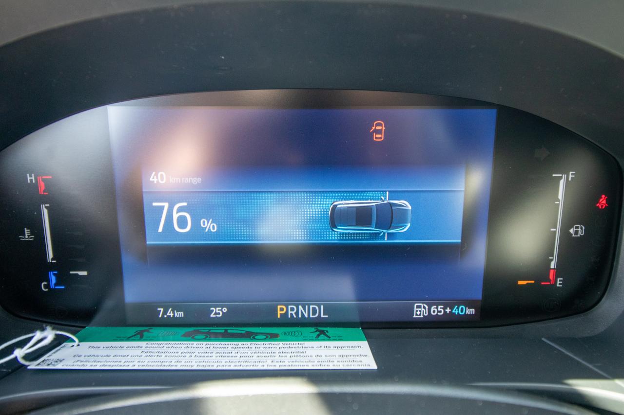 2025 Ford Escape PHEV FWD Photo5