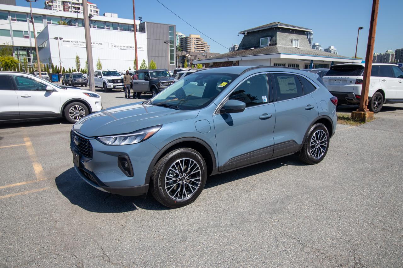 2025 Ford Escape PHEV FWD Photo5