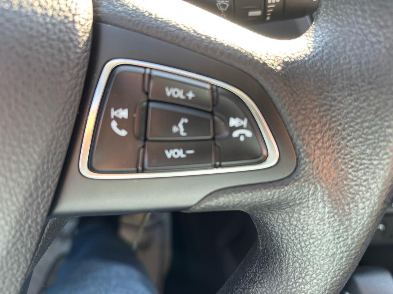 2018 Ford Escape SE, P. Seats, Back-Up-Camera, - Photo #11