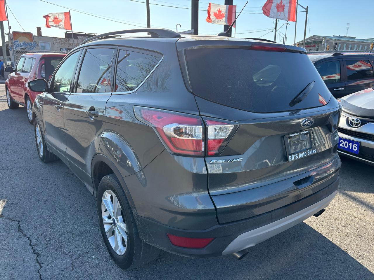 2018 Ford Escape SE, P. Seats, Back-Up-Camera, - Photo #5