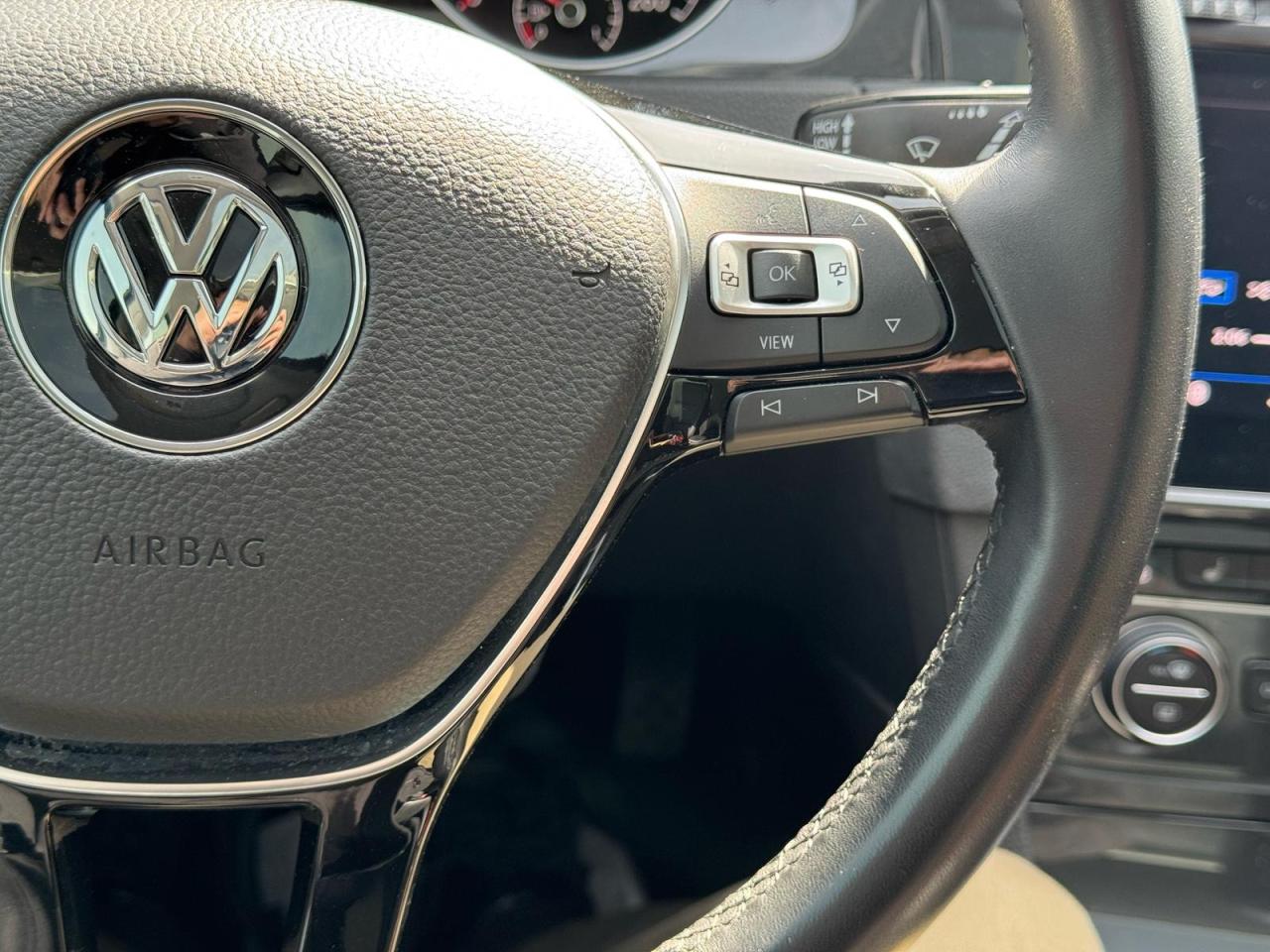 2019 Volkswagen Golf HIGHLINE | 6 SPEED | ONE OWNER | LEATHER | SUNROOF Photo15