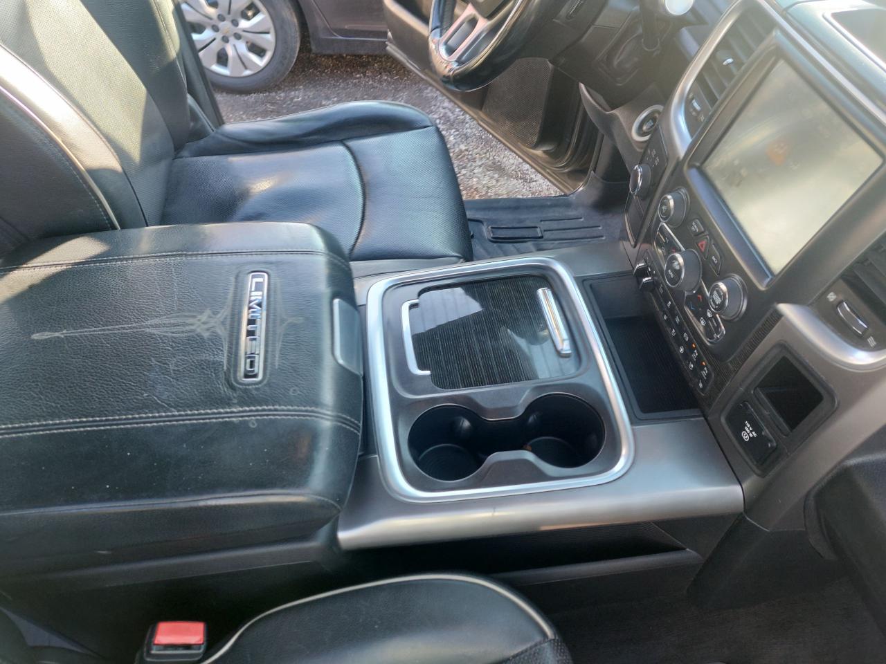 2017 RAM 2500 4WD Crew Cab 149" Limited - Photo #17