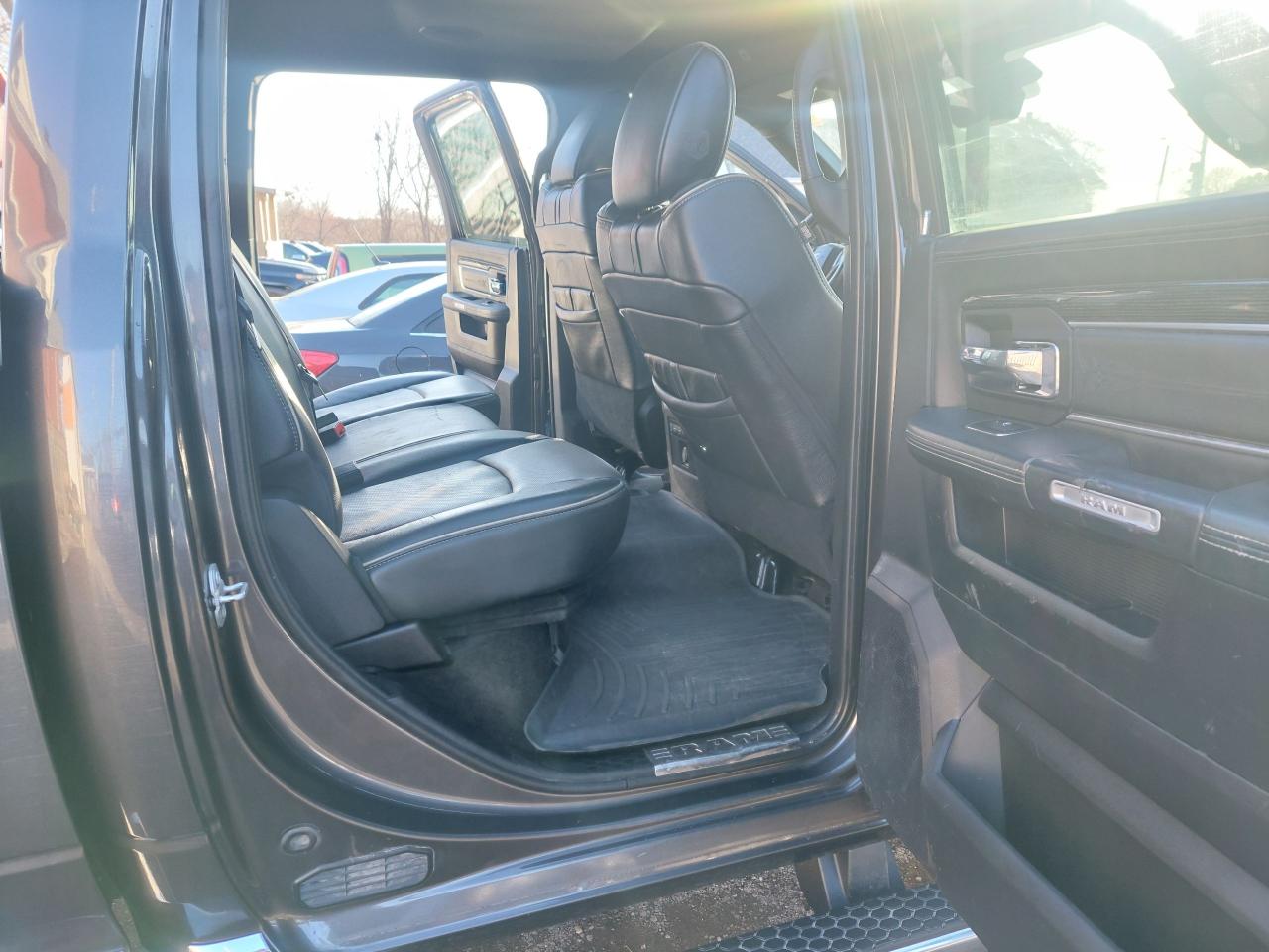2017 RAM 2500 4WD Crew Cab 149" Limited - Photo #25