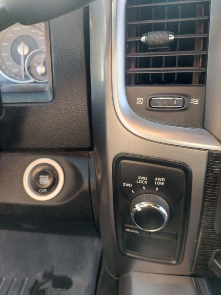 2017 RAM 2500 4WD Crew Cab 149" Limited - Photo #27