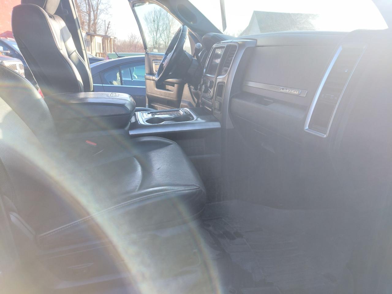 2017 RAM 2500 4WD Crew Cab 149" Limited - Photo #21