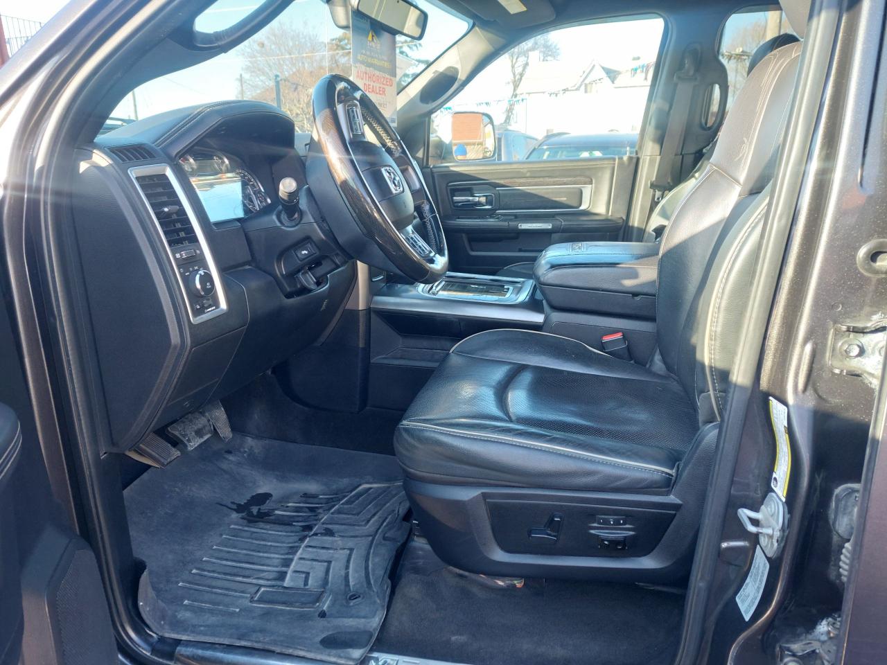 2017 RAM 2500 4WD Crew Cab 149" Limited - Photo #15