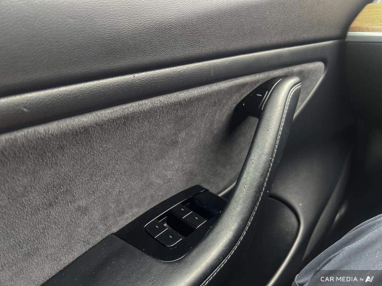 2020 Tesla Model 3 LONG RANGE / AWD / NAV / LEATHER / AUTO - Photo #13