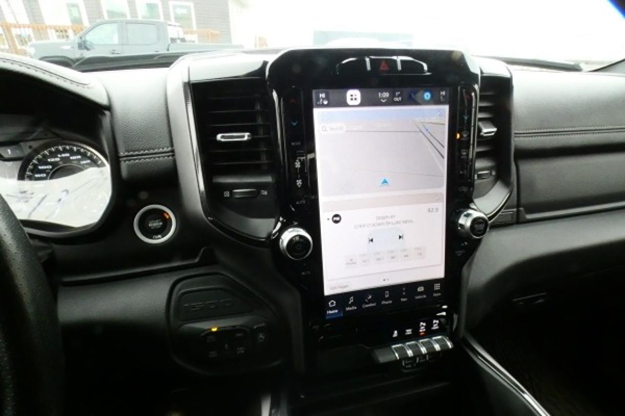 2022 Dodge Ram 1500 Sport e-torque Hybrid 4x4 Crew w/H&C L, NAV, BUC - Photo #15