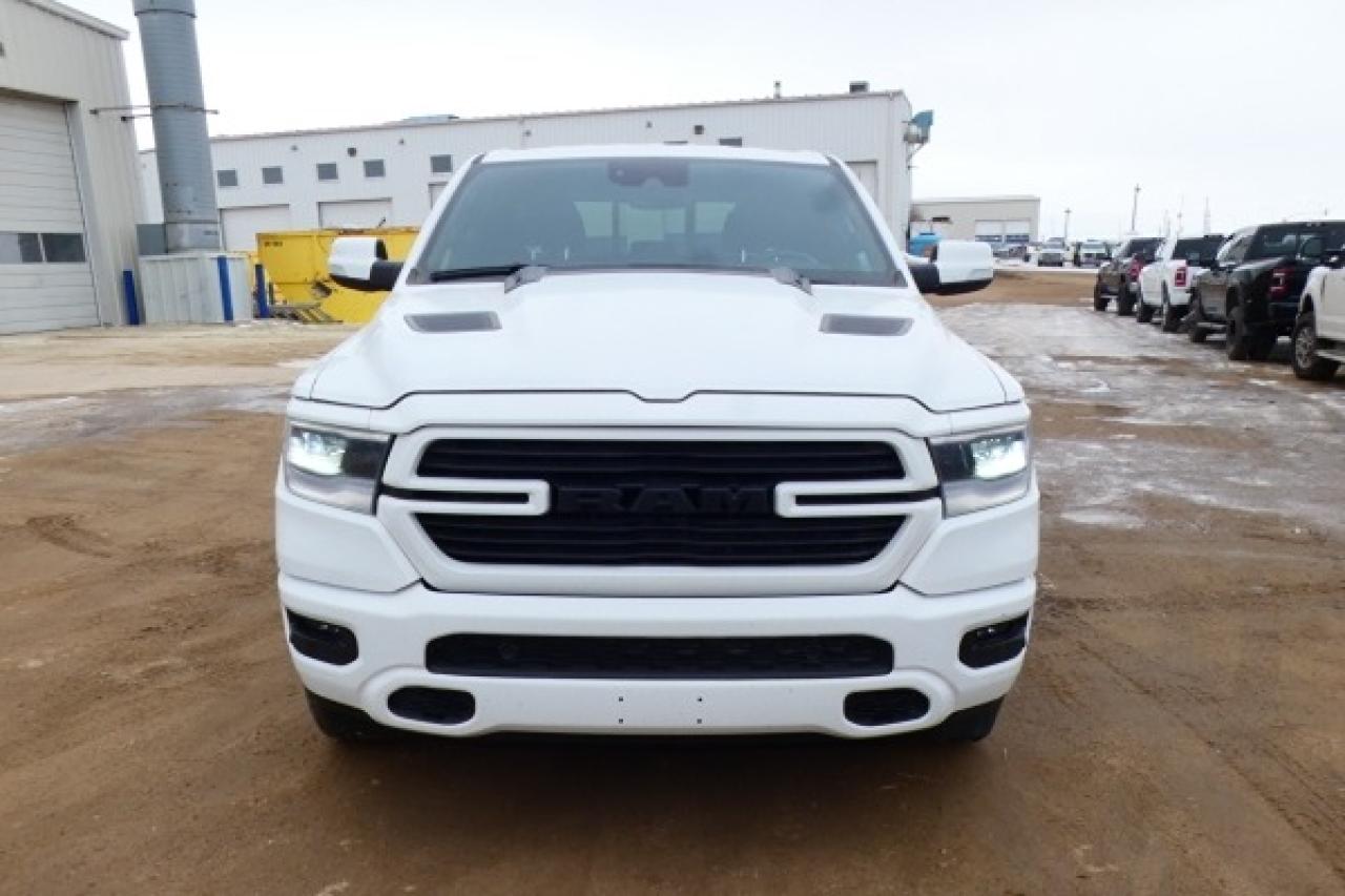 2022 Dodge Ram 1500 Sport e-torque Hybrid 4x4 Crew w/H&C L, NAV, BUC - Photo #3