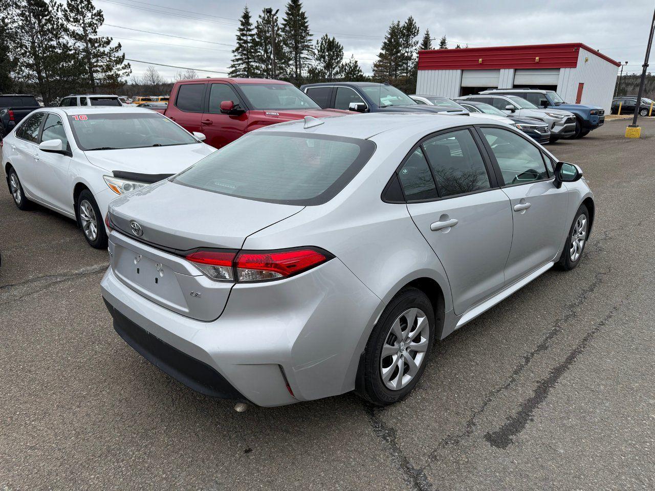 2023 Toyota Corolla LE CVT Photo4