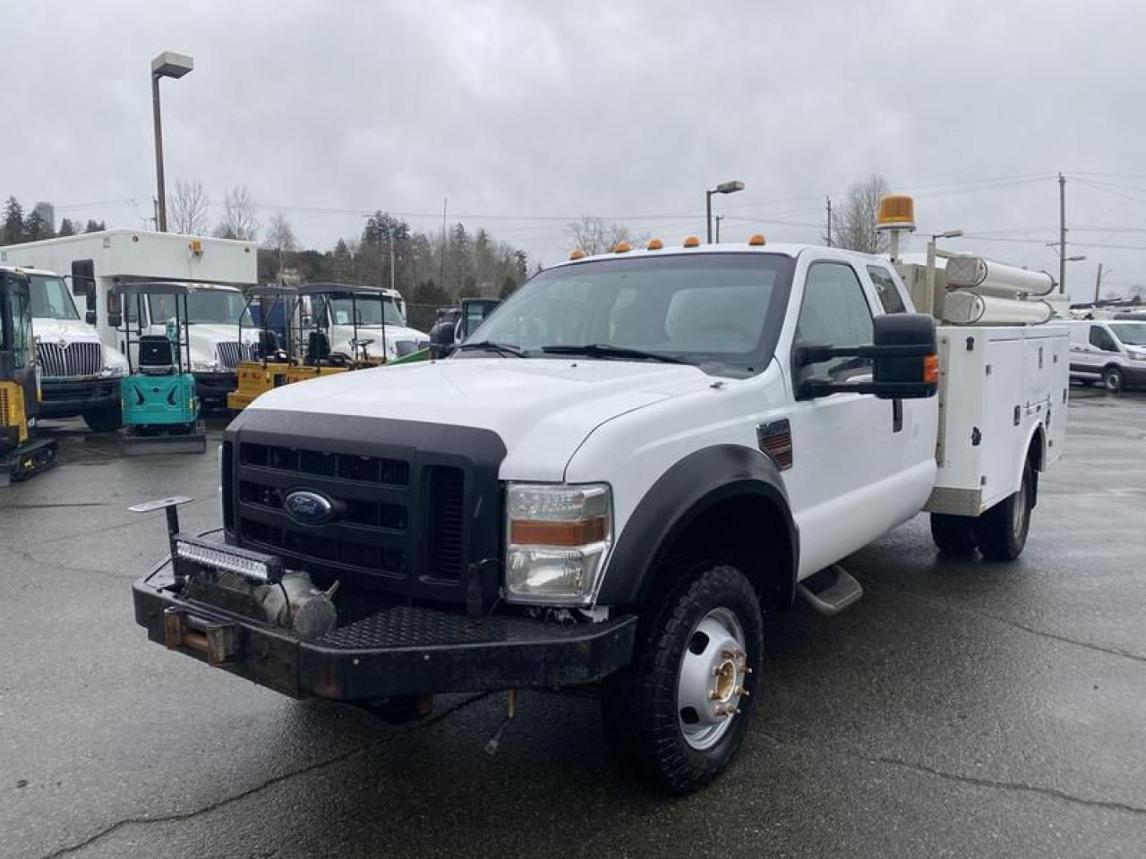 Used 2009 Ford F-350 SD Service Truck SuperCab Dually 4WD Diesel Power Tailgate and Winch for sale in Burnaby, BC