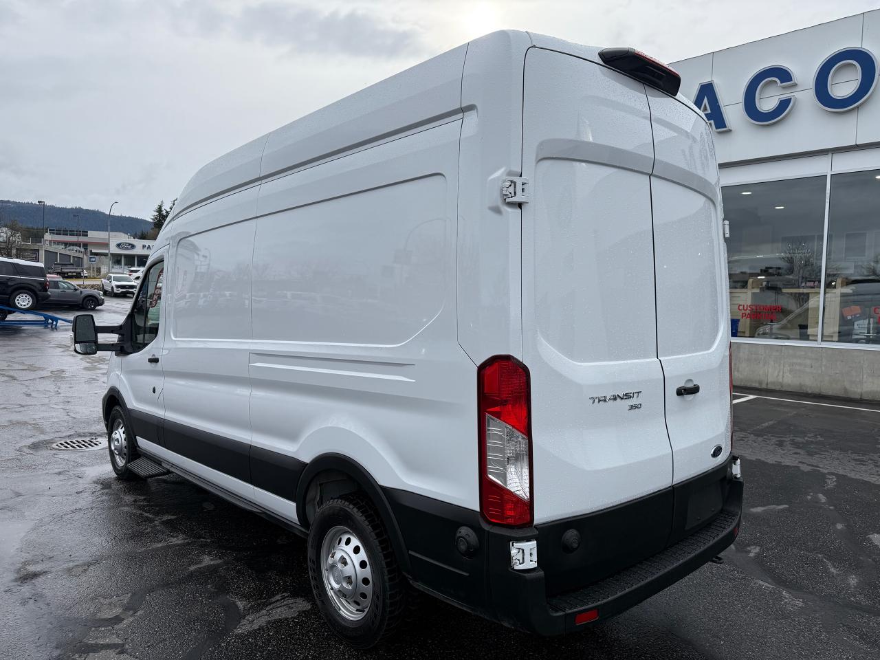 2022 Ford Transit Cargo Van BASE Photo5