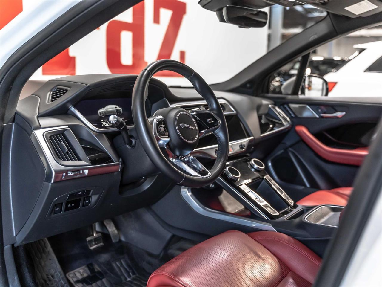 2020 Jaguar I-PACE $315 BI WEEKLY $0 DOWN |HSE|BLACK PACK|ADAPT CRUISE|PARK ASSIST|360CAM|MERIDIAN Photo