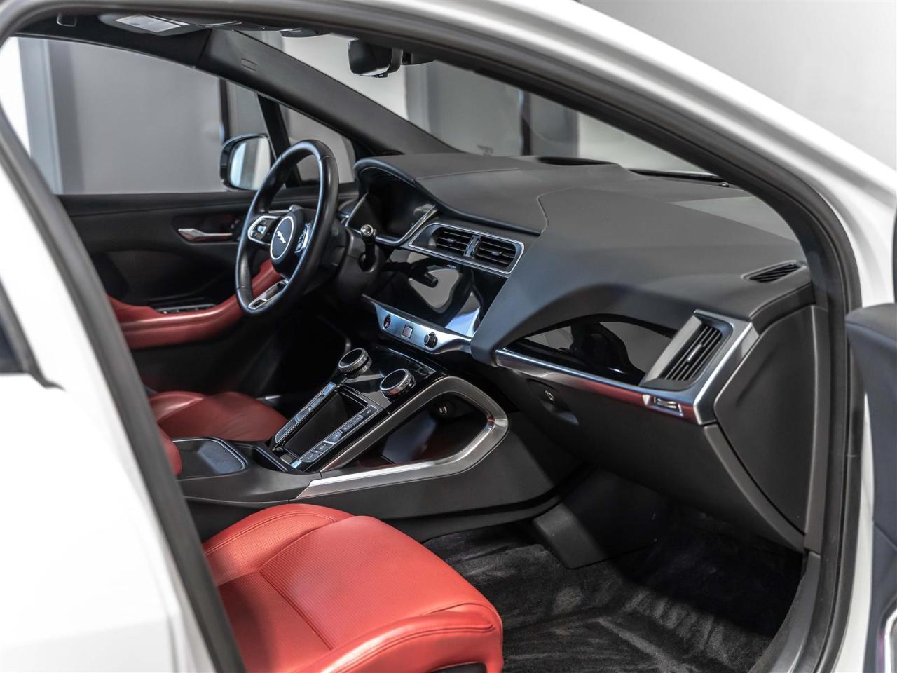 2020 Jaguar I-PACE $315 BI WEEKLY $0 DOWN |HSE|BLACK PACK|ADAPT CRUISE|PARK ASSIST|360CAM|MERIDIAN Photo