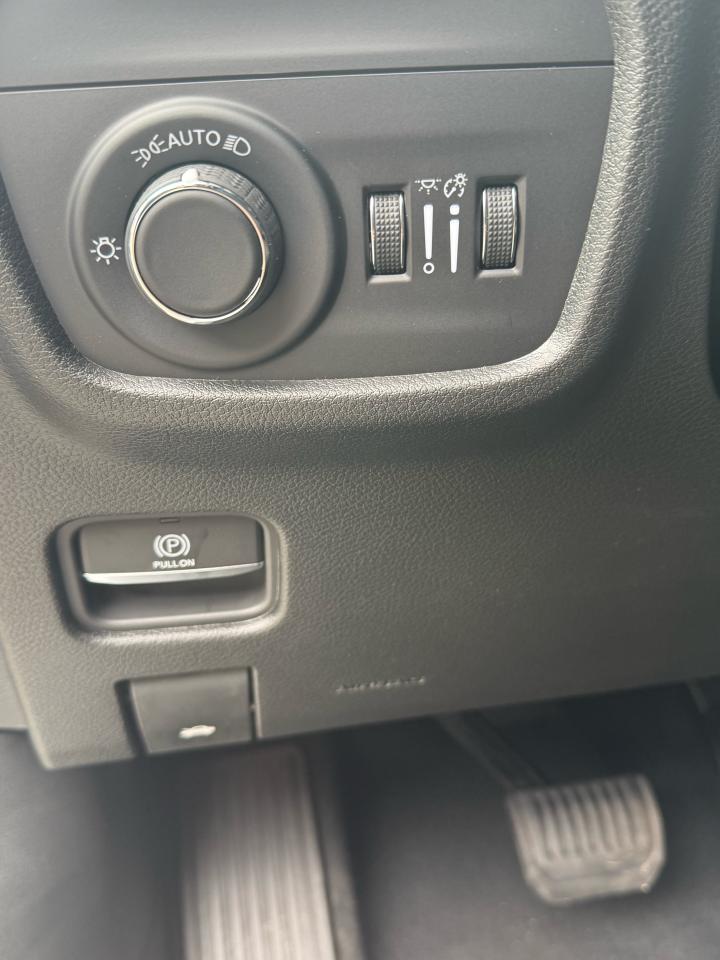 2025 Jeep Grand Cherokee L Altitude 4x4 Photo13