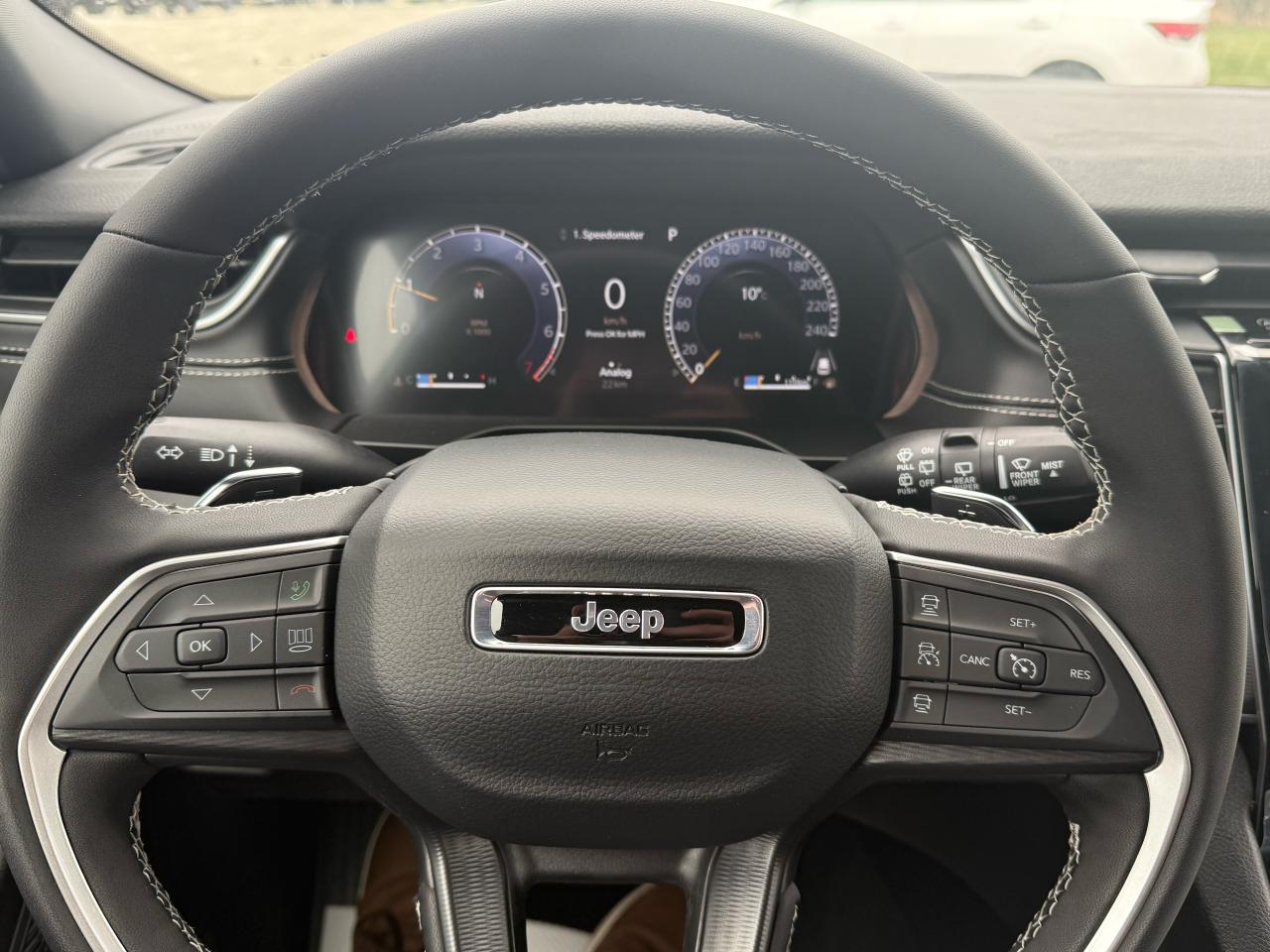 2025 Jeep Grand Cherokee L Altitude 4x4 Photo40