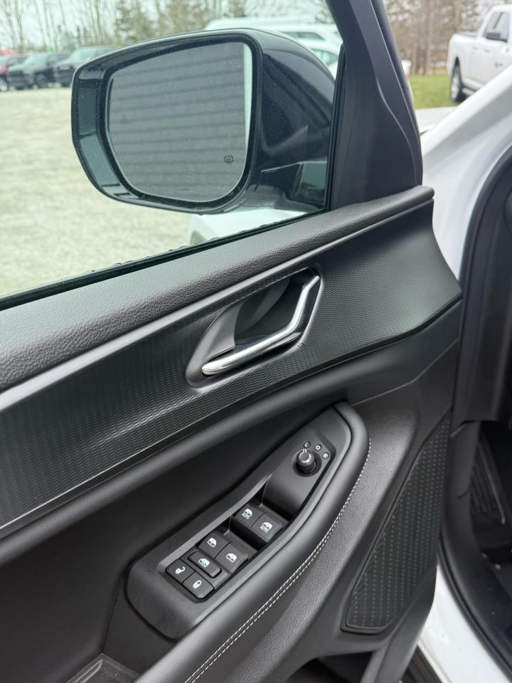 2025 Jeep Grand Cherokee L Altitude 4x4 Photo36