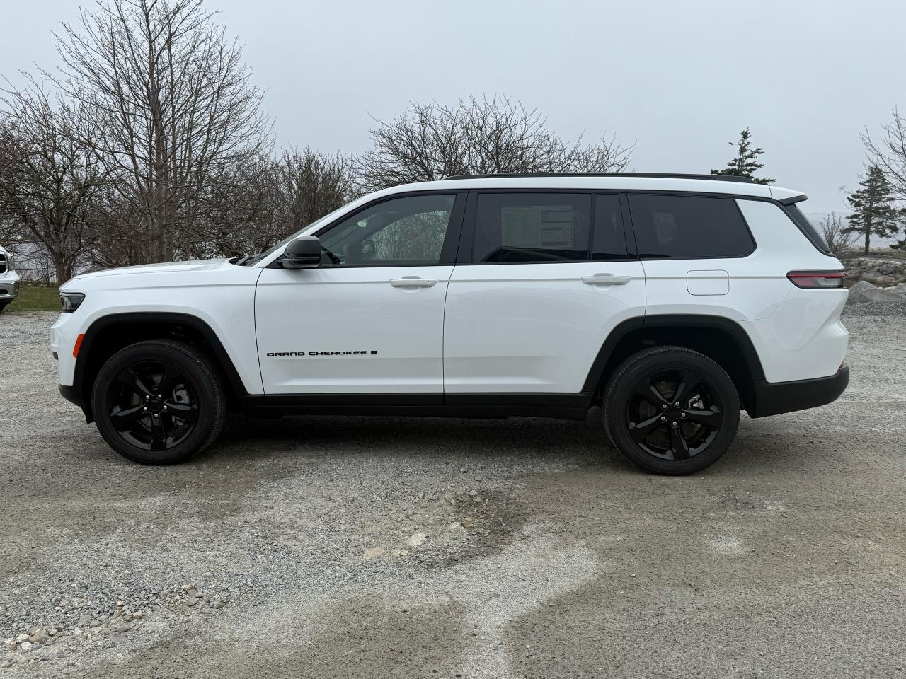 2025 Jeep Grand Cherokee L Altitude 4x4 Photo34