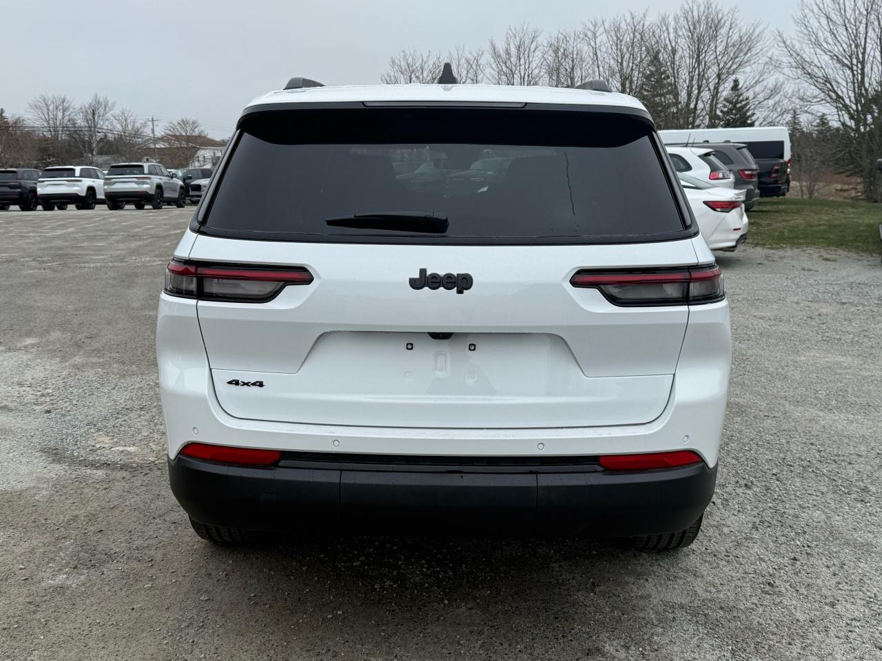 2025 Jeep Grand Cherokee L Altitude 4x4 Photo32