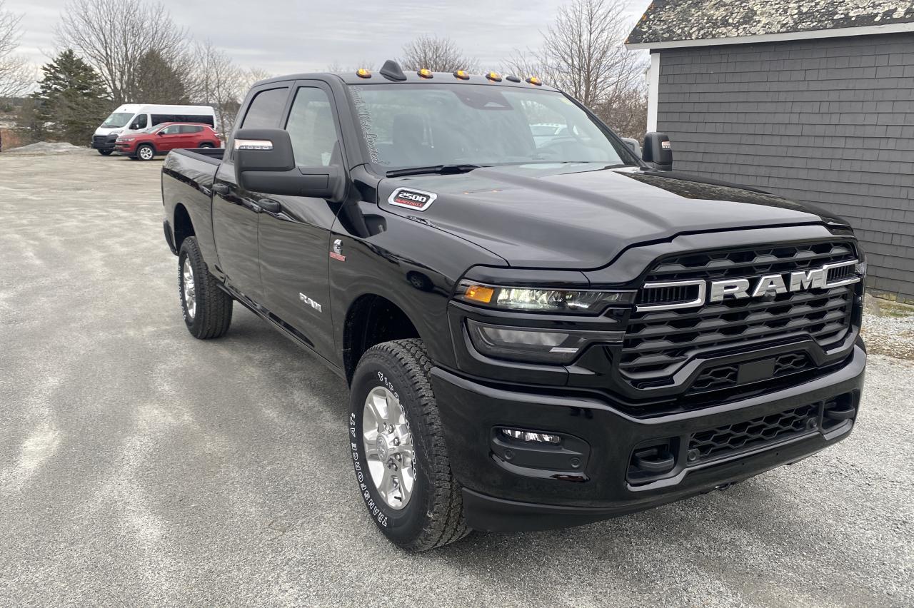 2025 RAM 2500 Big Horn 4x4 Crew Cab 6'4" Box Photo3