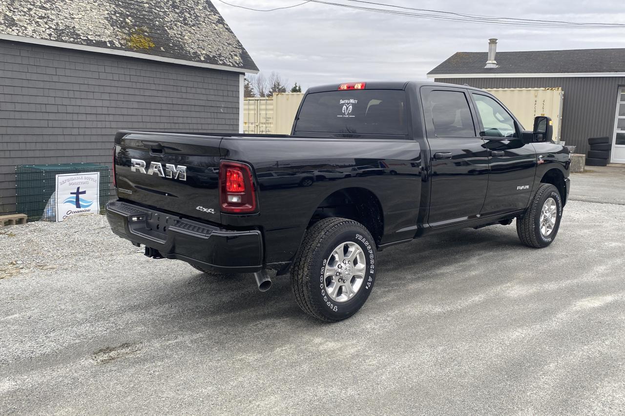 2025 RAM 2500 Big Horn 4x4 Crew Cab 6'4" Box Photo4