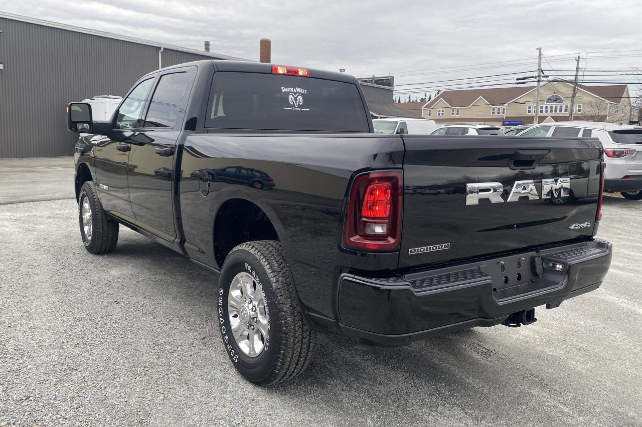 2025 RAM 2500 Big Horn 4x4 Crew Cab 6'4" Box Photo7
