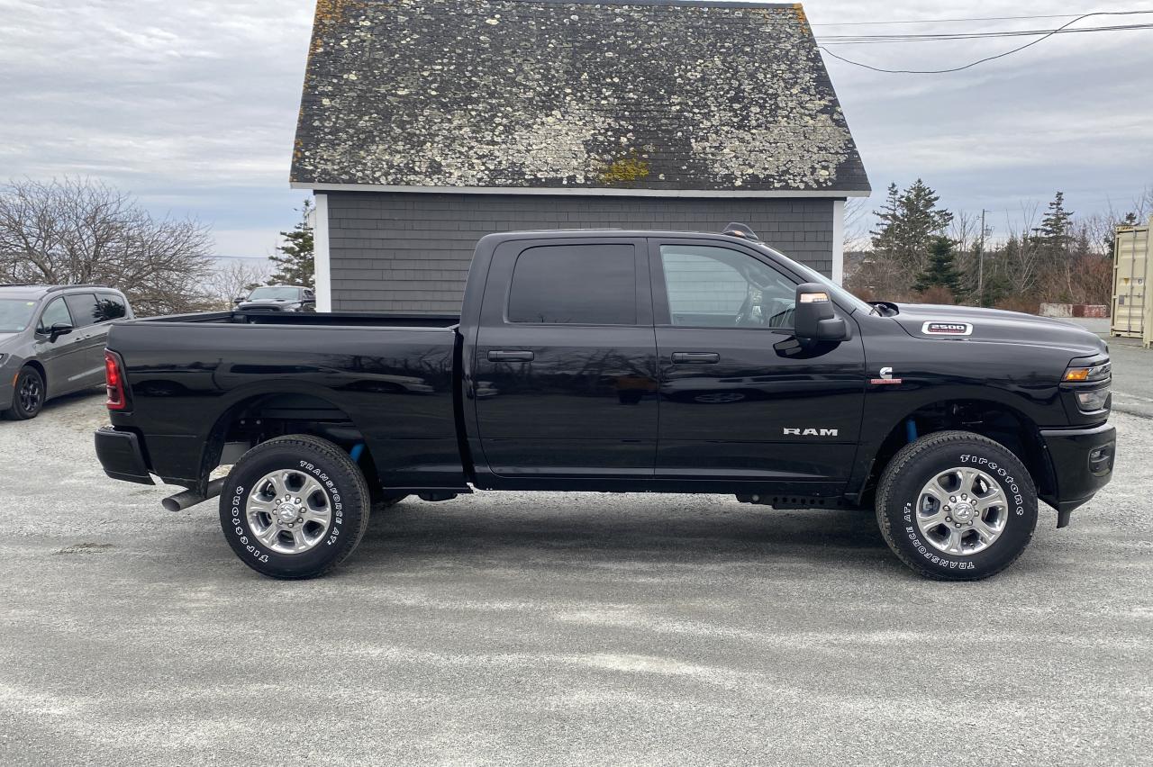 2025 RAM 2500 Big Horn 4x4 Crew Cab 6'4" Box Photo5