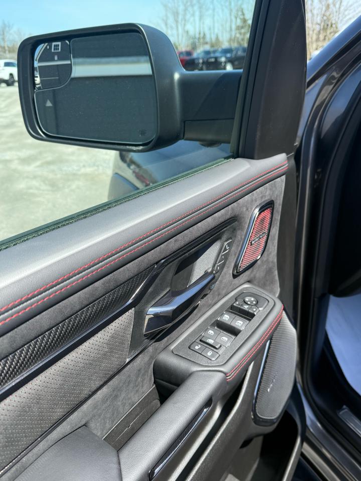 2025 RAM 1500 RHO 4X4 CREW CAB 5'7" BOX Photo43