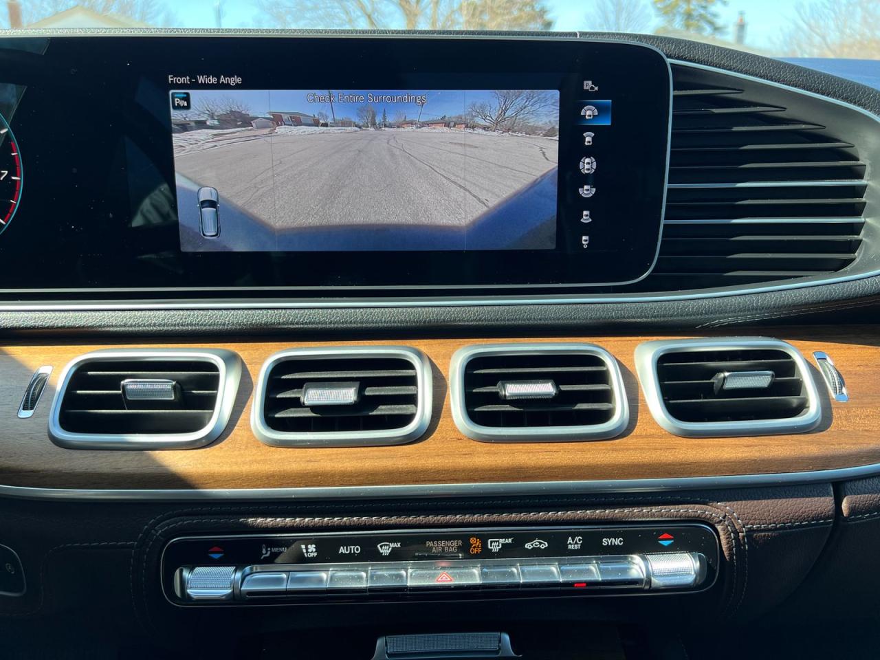 2022 Mercedes-Benz GLE-Class GLE 450 4MATIC Hybrid - Photo #35