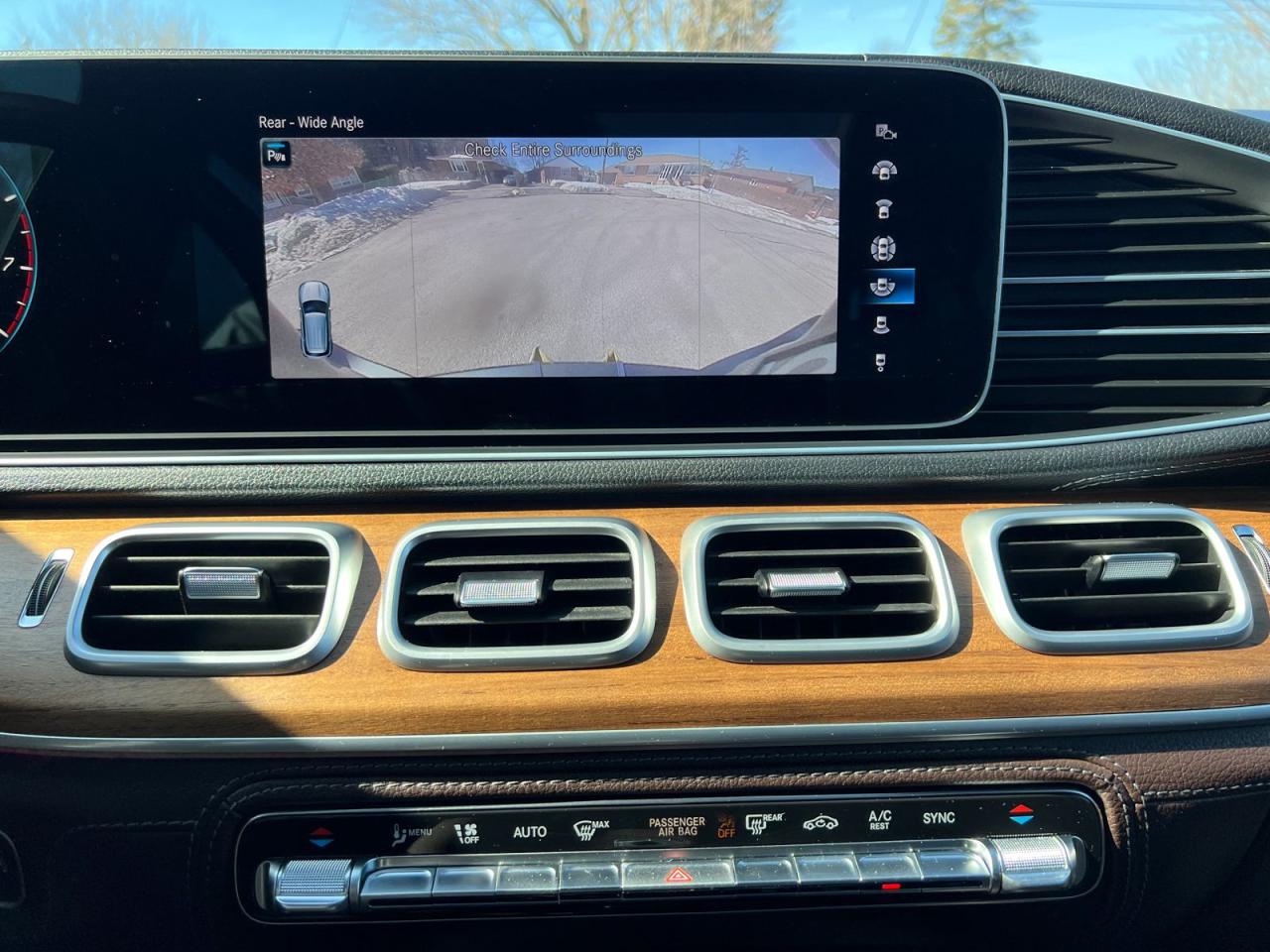 2022 Mercedes-Benz GLE-Class GLE 450 4MATIC Hybrid - Photo #37