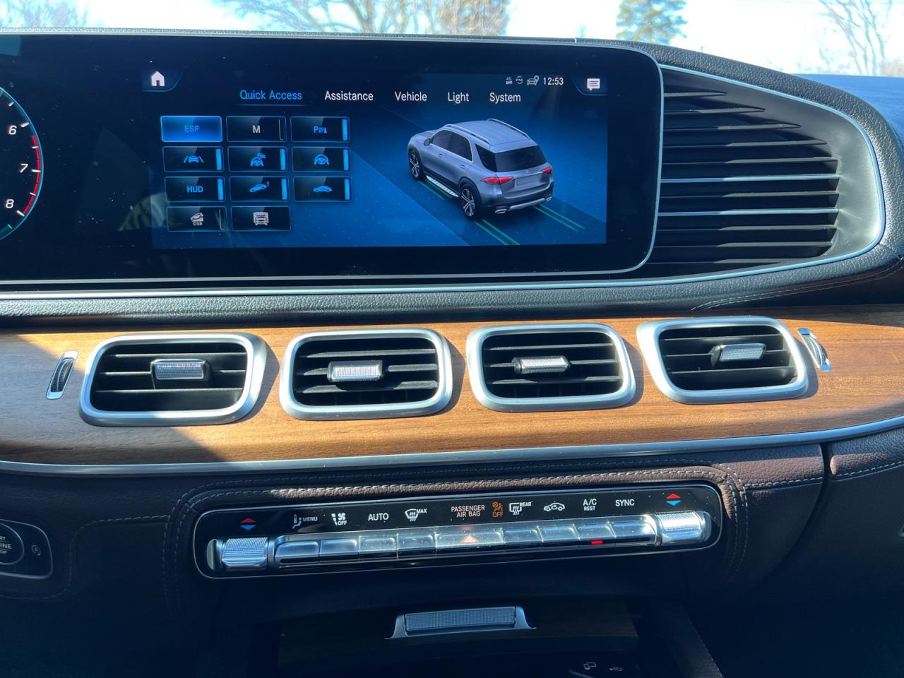 2022 Mercedes-Benz GLE-Class GLE 450 4MATIC Hybrid - Photo #39