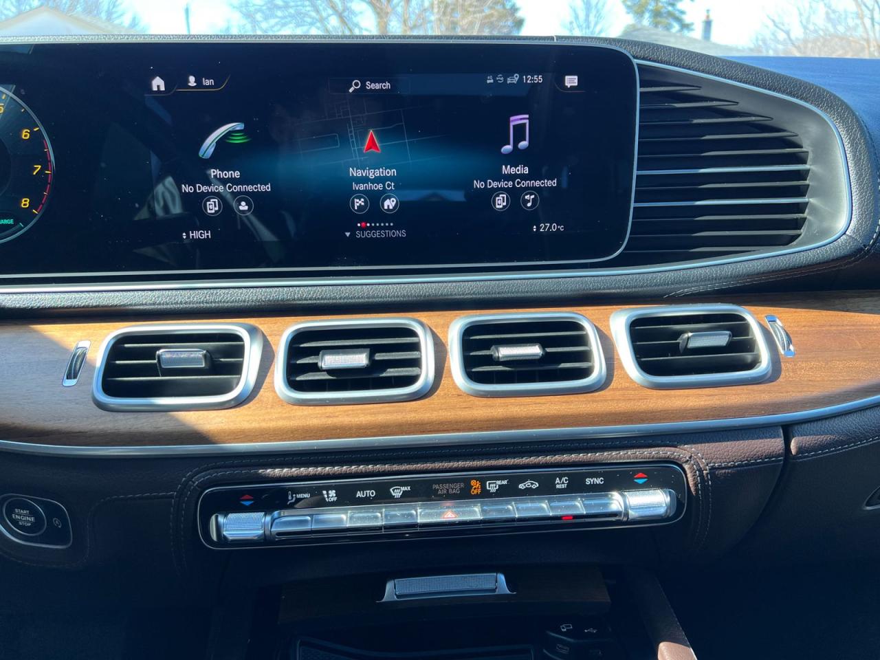 2022 Mercedes-Benz GLE-Class GLE 450 4MATIC Hybrid - Photo #42